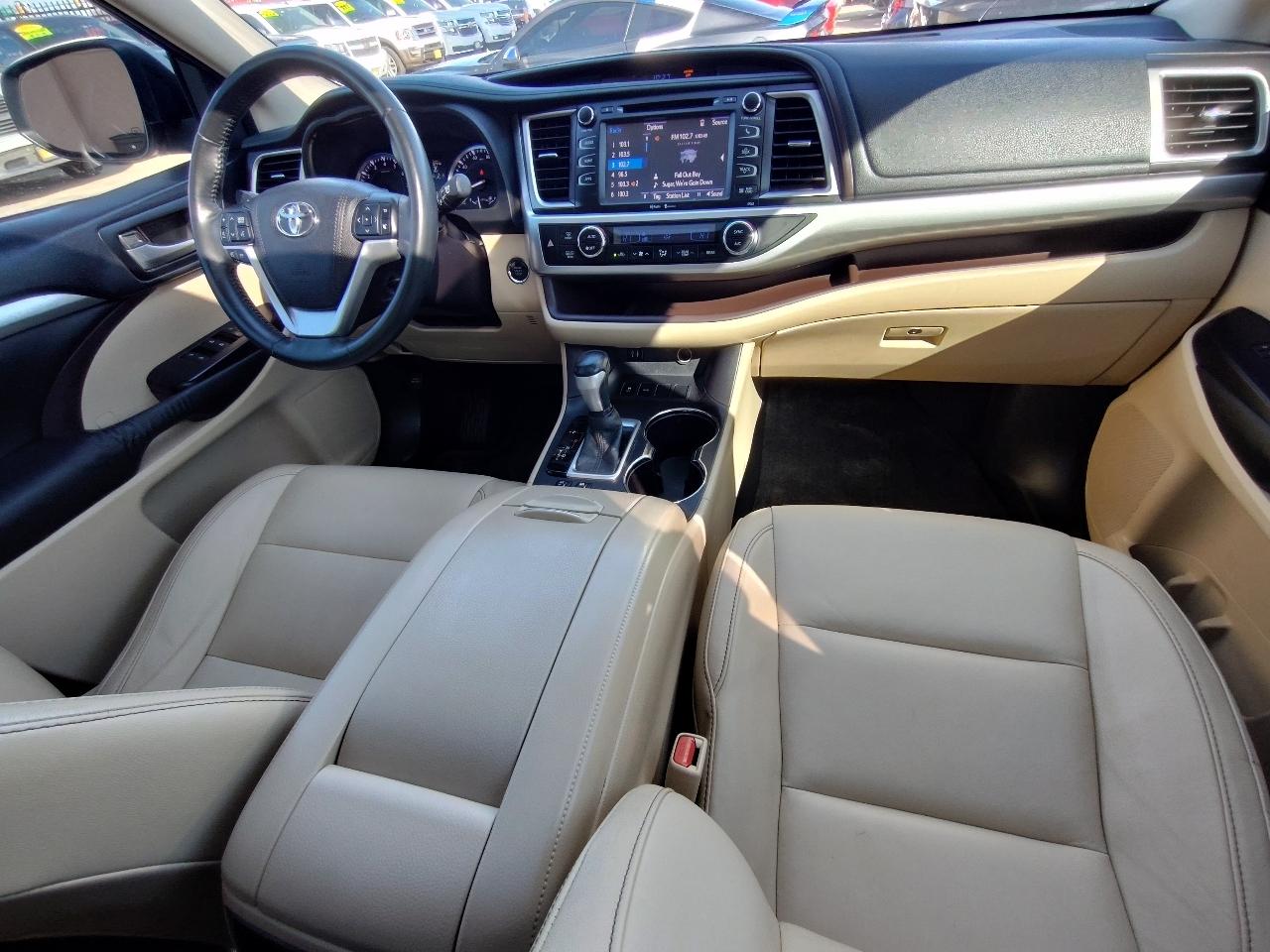 Toyota Highlander XLE FWD V6 2015