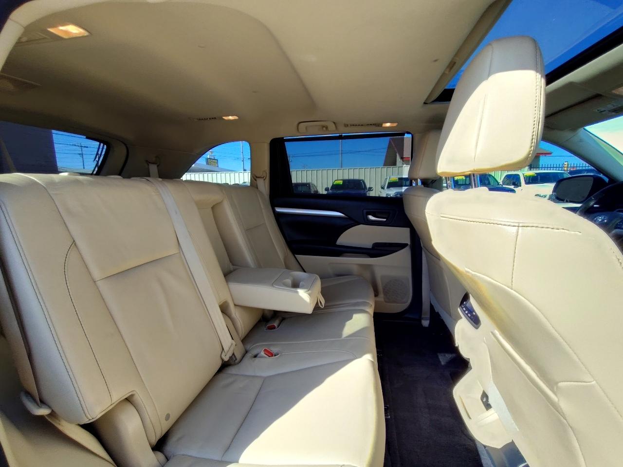 Toyota Highlander XLE FWD V6 2015