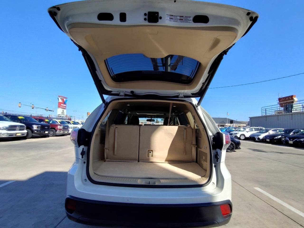 Toyota Highlander XLE FWD V6 2015