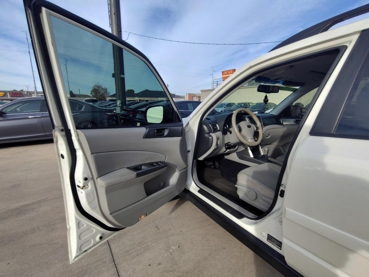 Subaru Forester 2.5X Premium 2012