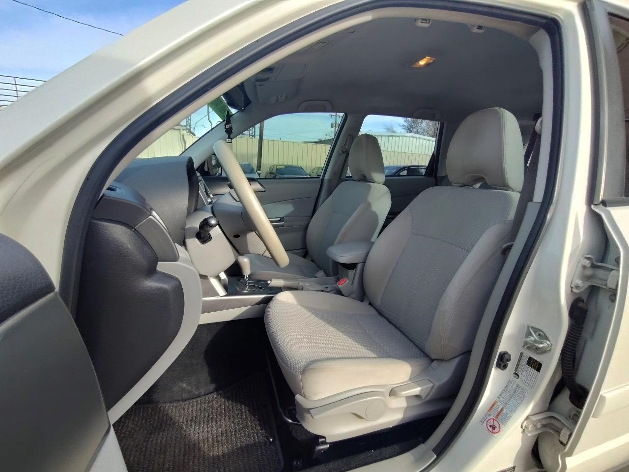 Subaru Forester 2.5X Premium 2012