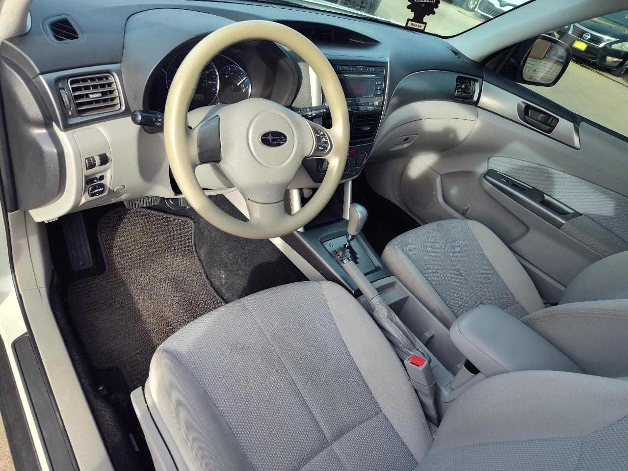 Subaru Forester 2.5X Premium 2012