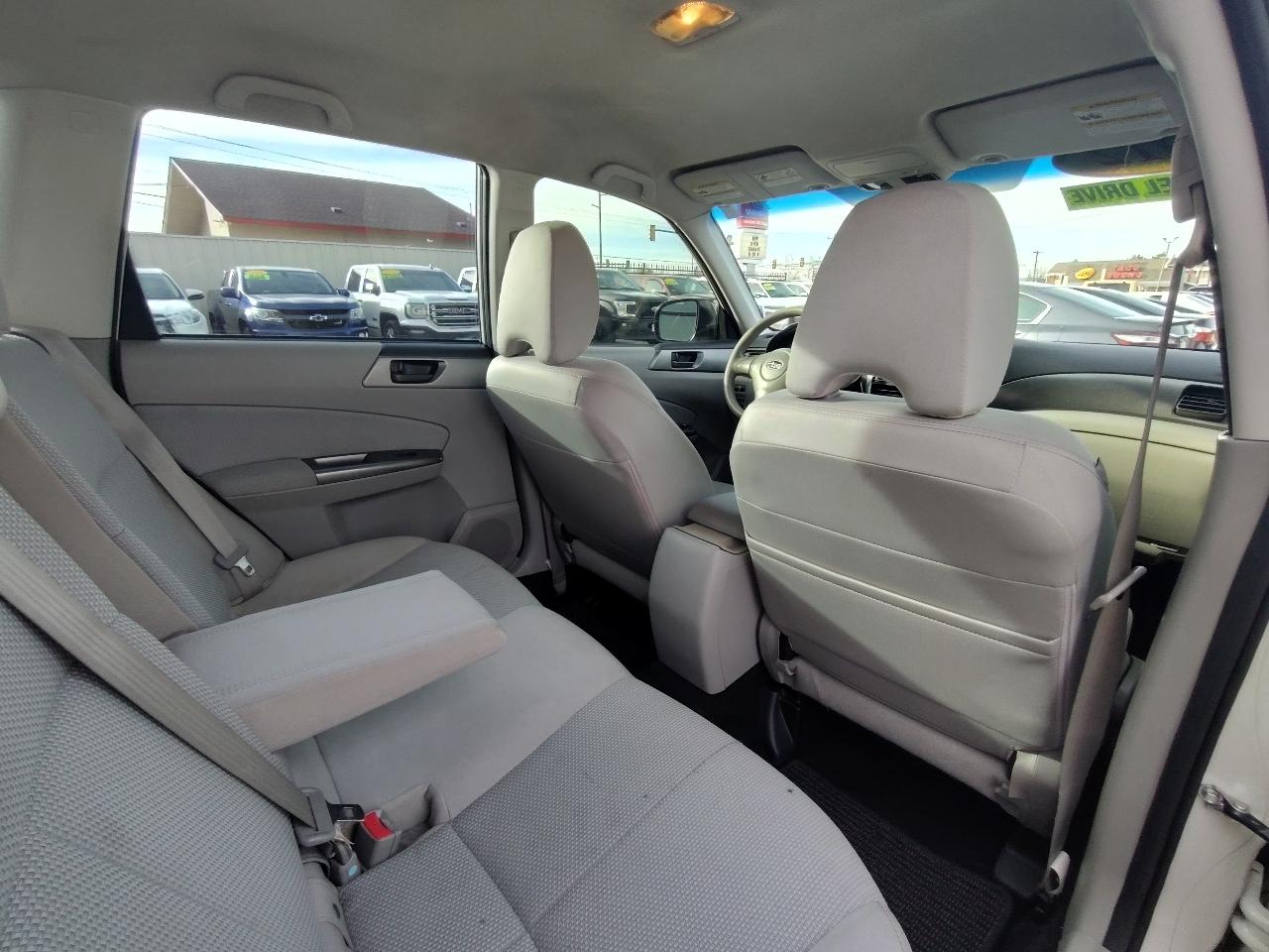 Subaru Forester 2.5X Premium 2012