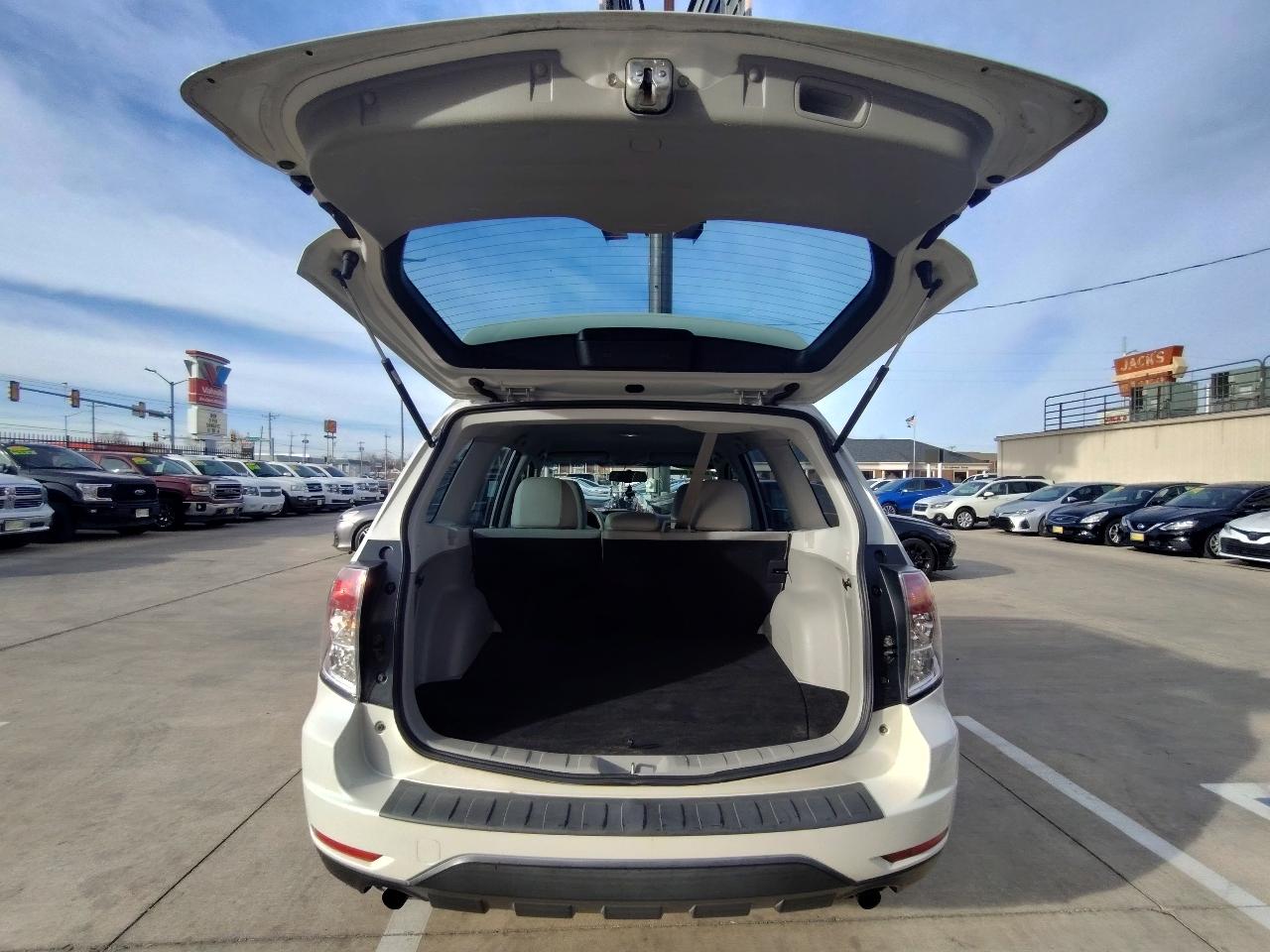 Subaru Forester 2.5X Premium 2012