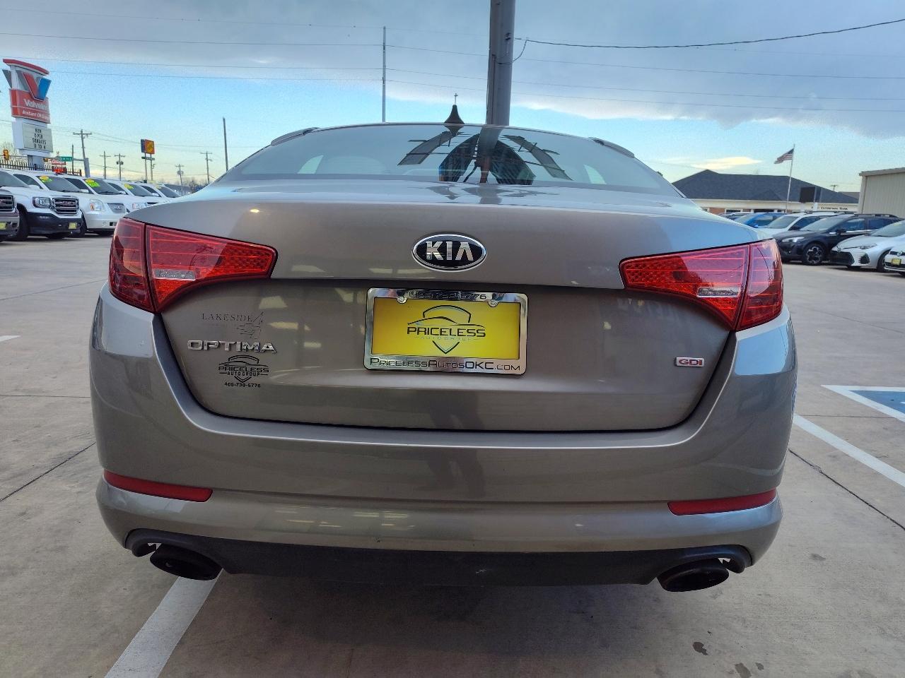 Kia Optima LX 4D Sedan 2013