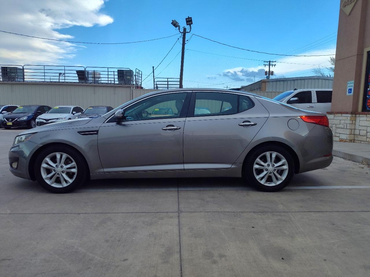 Kia Optima LX 4D Sedan 2013