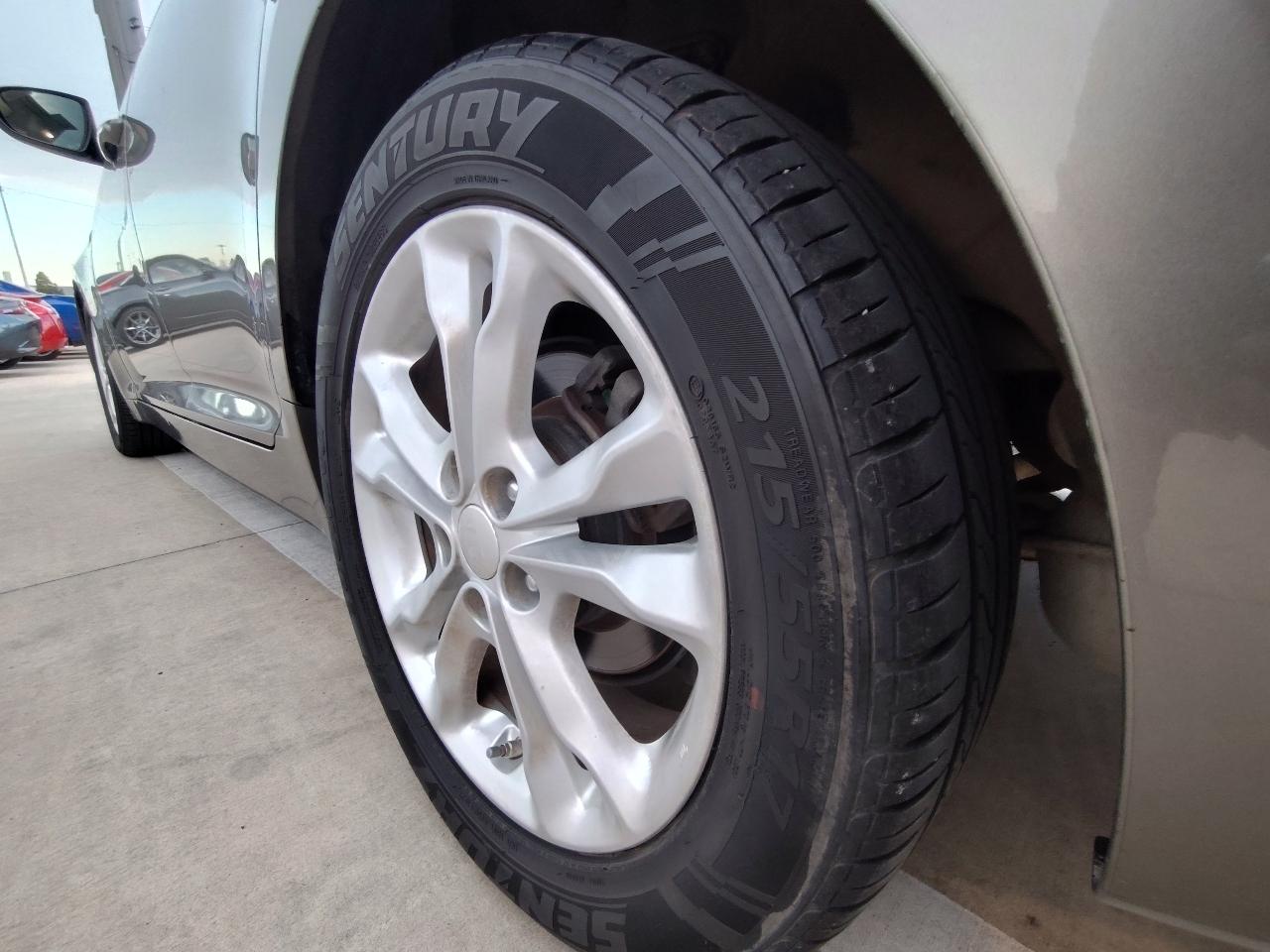 Kia Optima LX 4D Sedan 2013