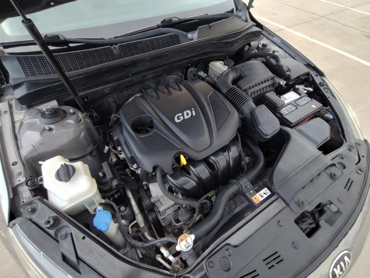 Kia Optima LX 4D Sedan 2013