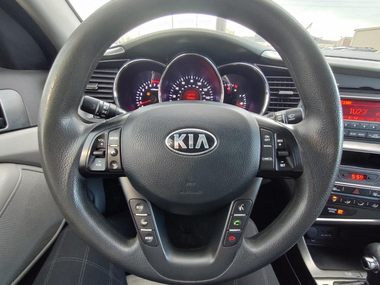 Kia Optima LX 4D Sedan 2013