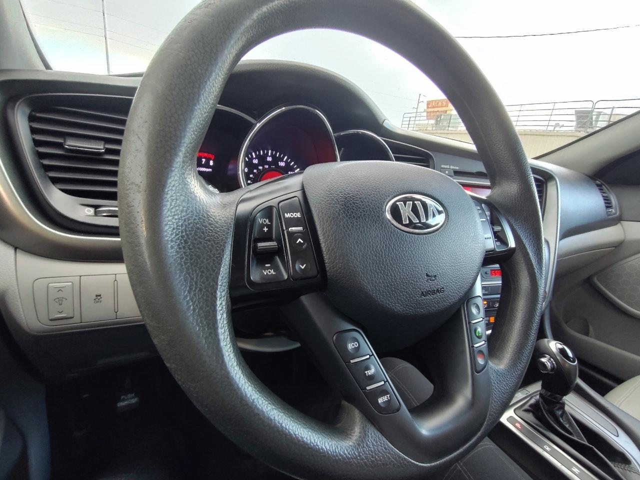 Kia Optima LX 4D Sedan 2013