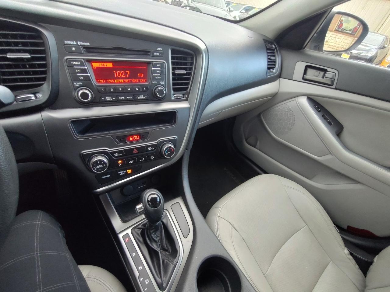 Kia Optima LX 4D Sedan 2013