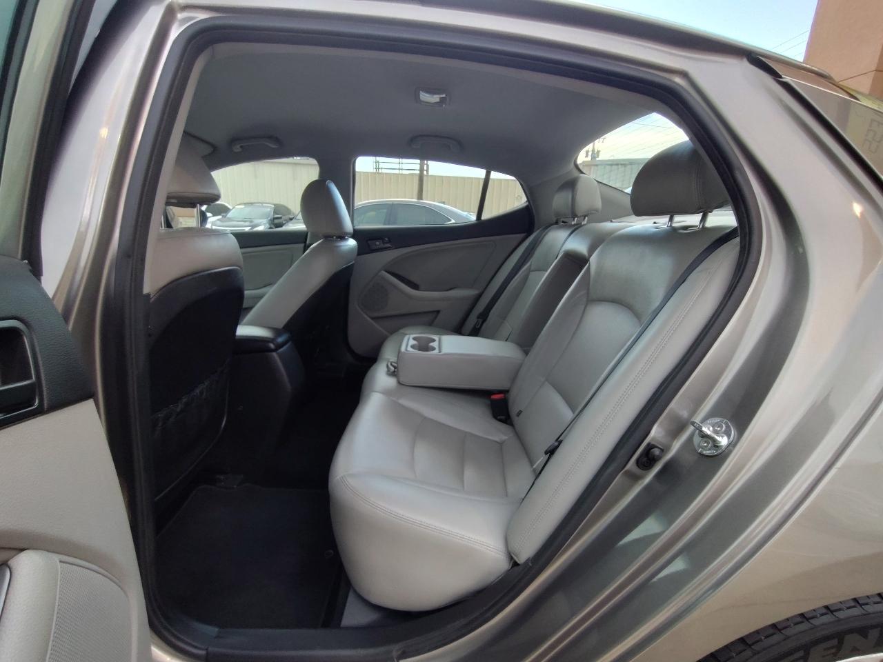 Kia Optima LX 4D Sedan 2013