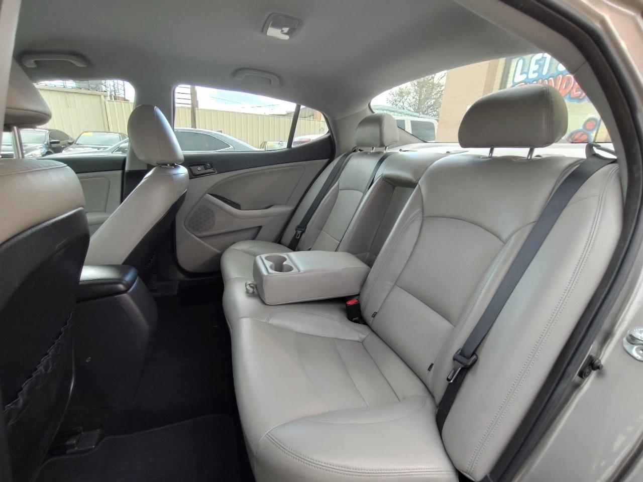 Kia Optima LX 4D Sedan 2013