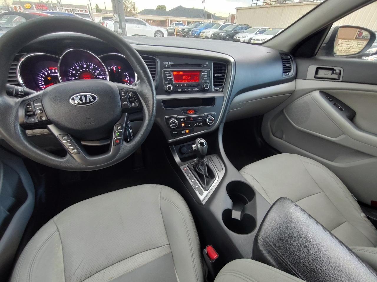 Kia Optima LX 4D Sedan 2013