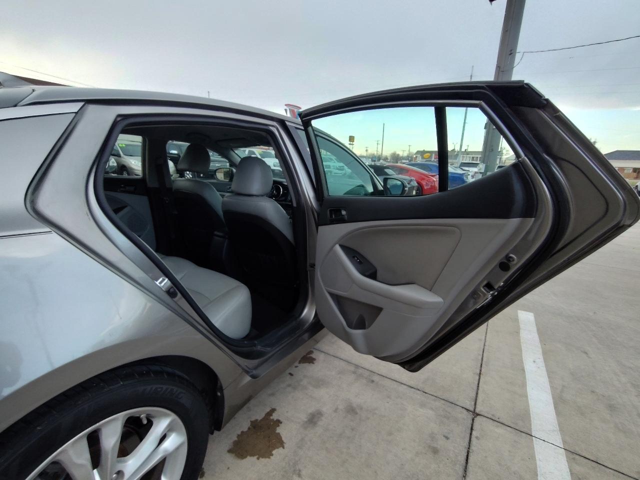 Kia Optima LX 4D Sedan 2013