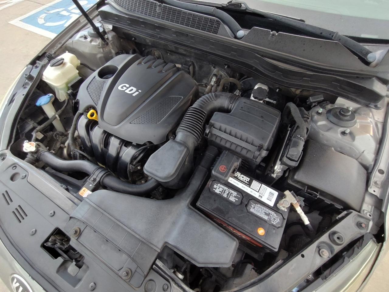 Kia Optima LX 4D Sedan 2013