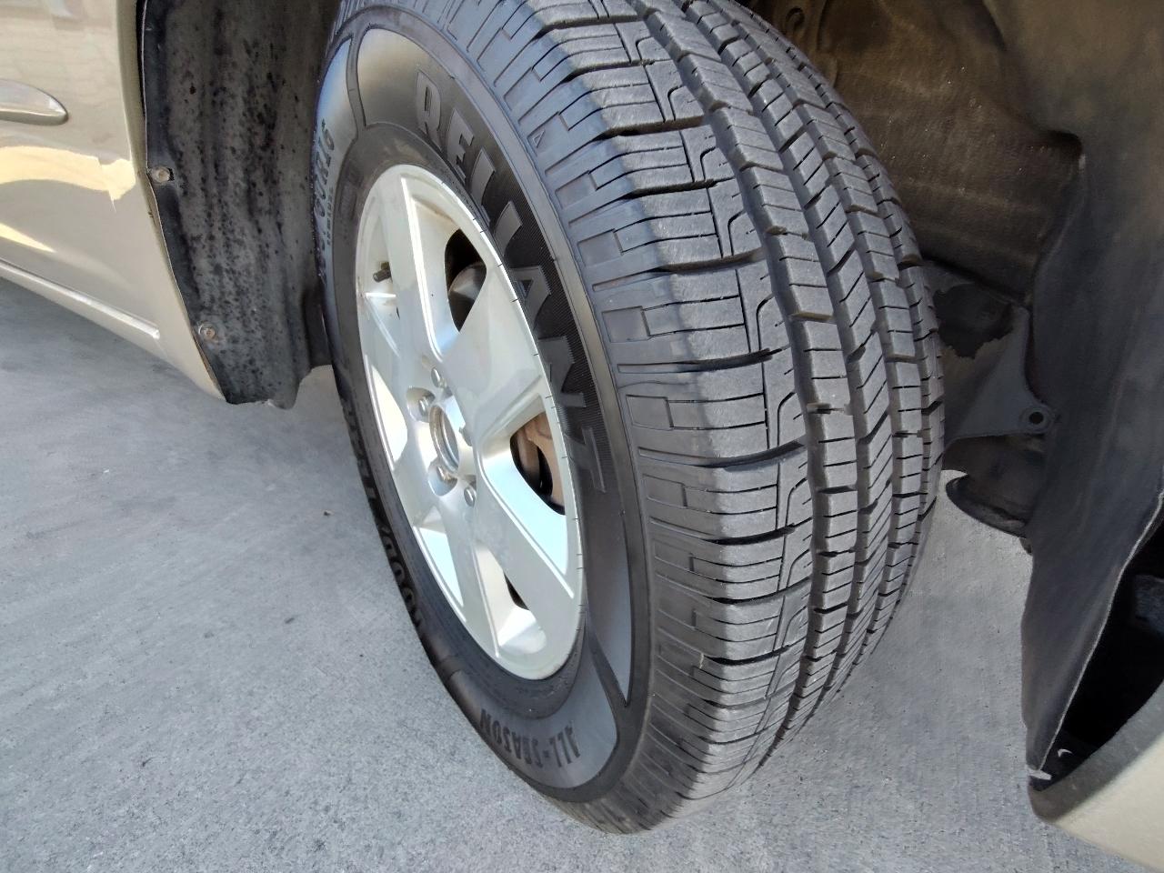 Toyota Sienna LE 7-Passenger 2006