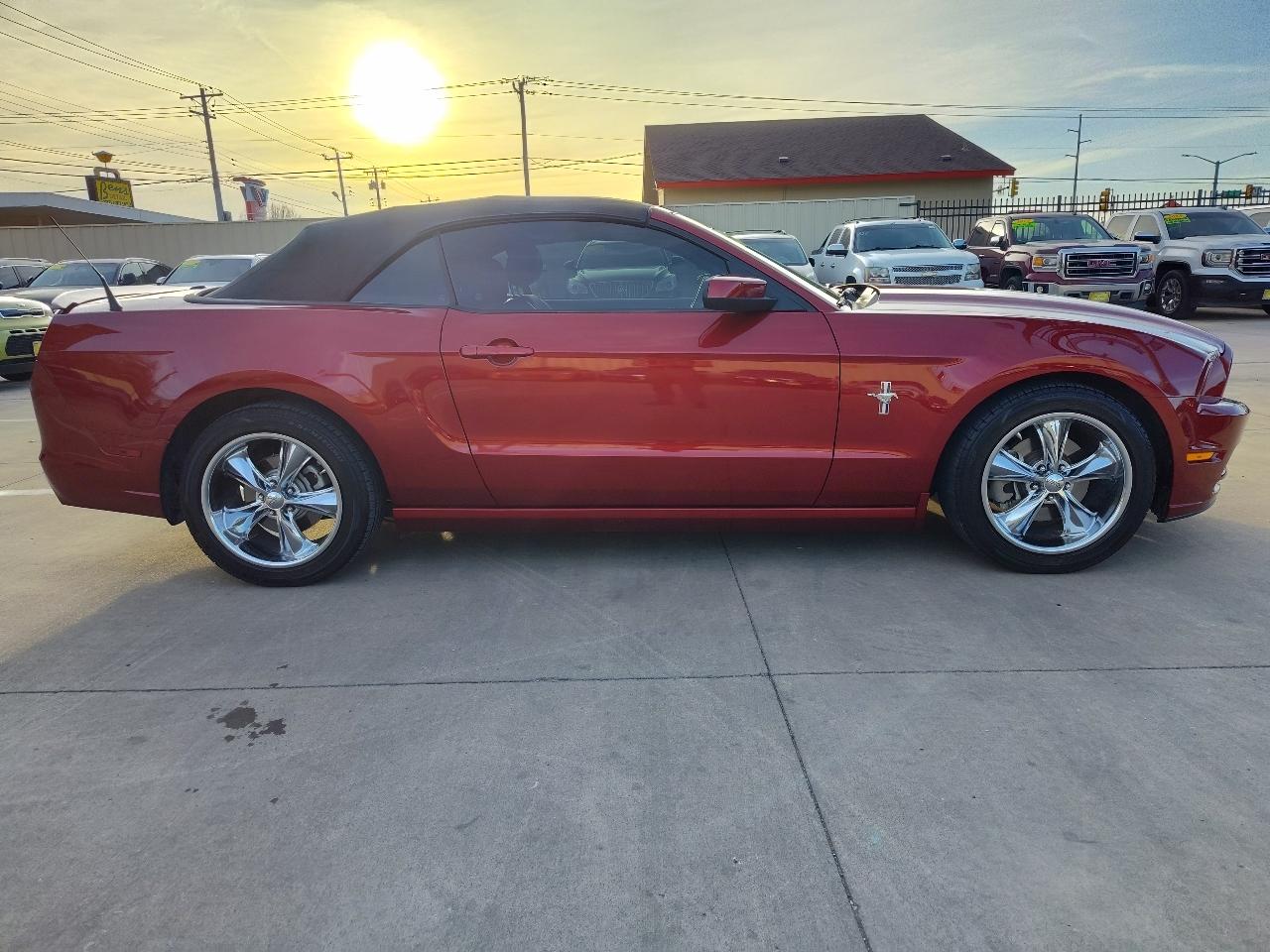 Ford Mustang V6 Premium Convertible 2014