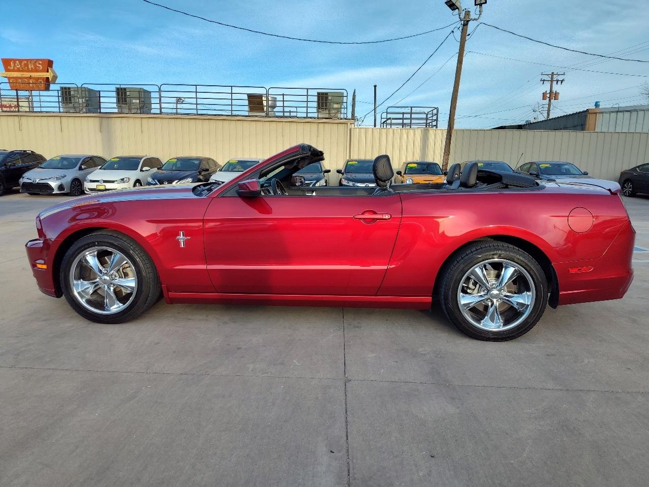 Ford Mustang V6 Premium Convertible 2014