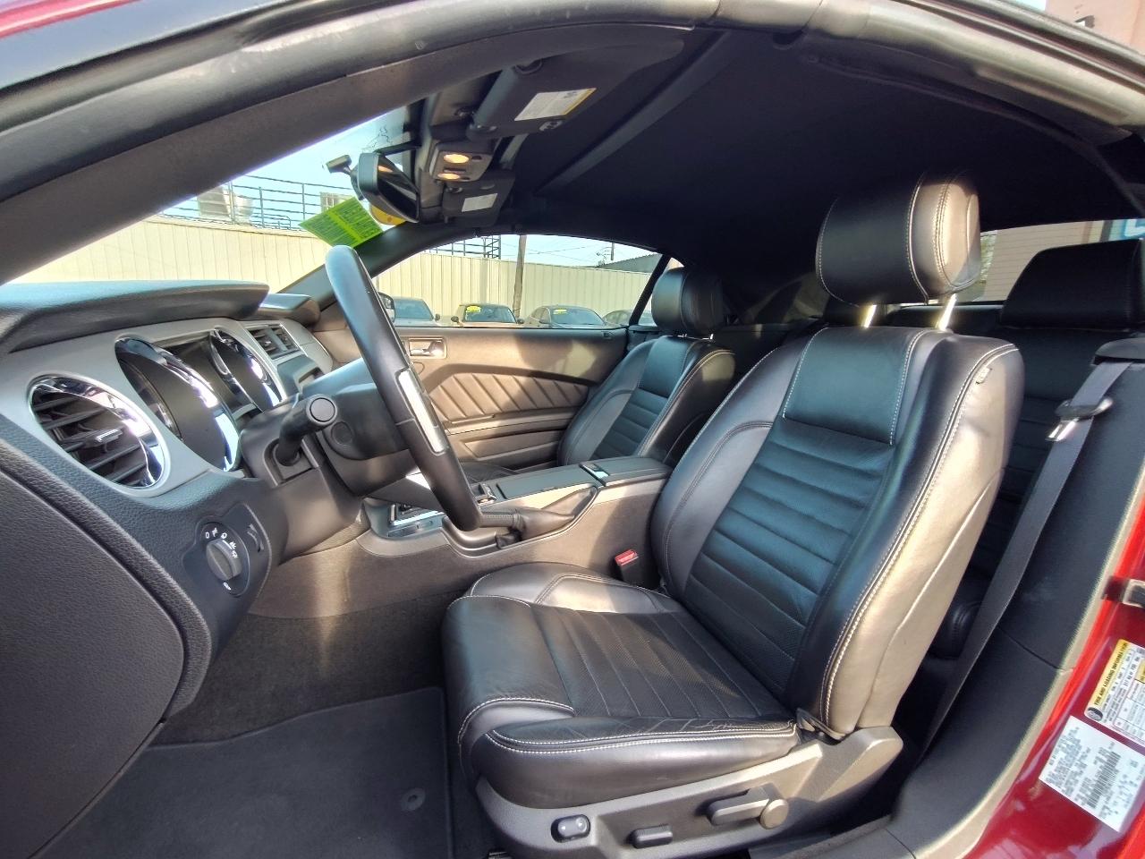 Ford Mustang V6 Premium Convertible 2014