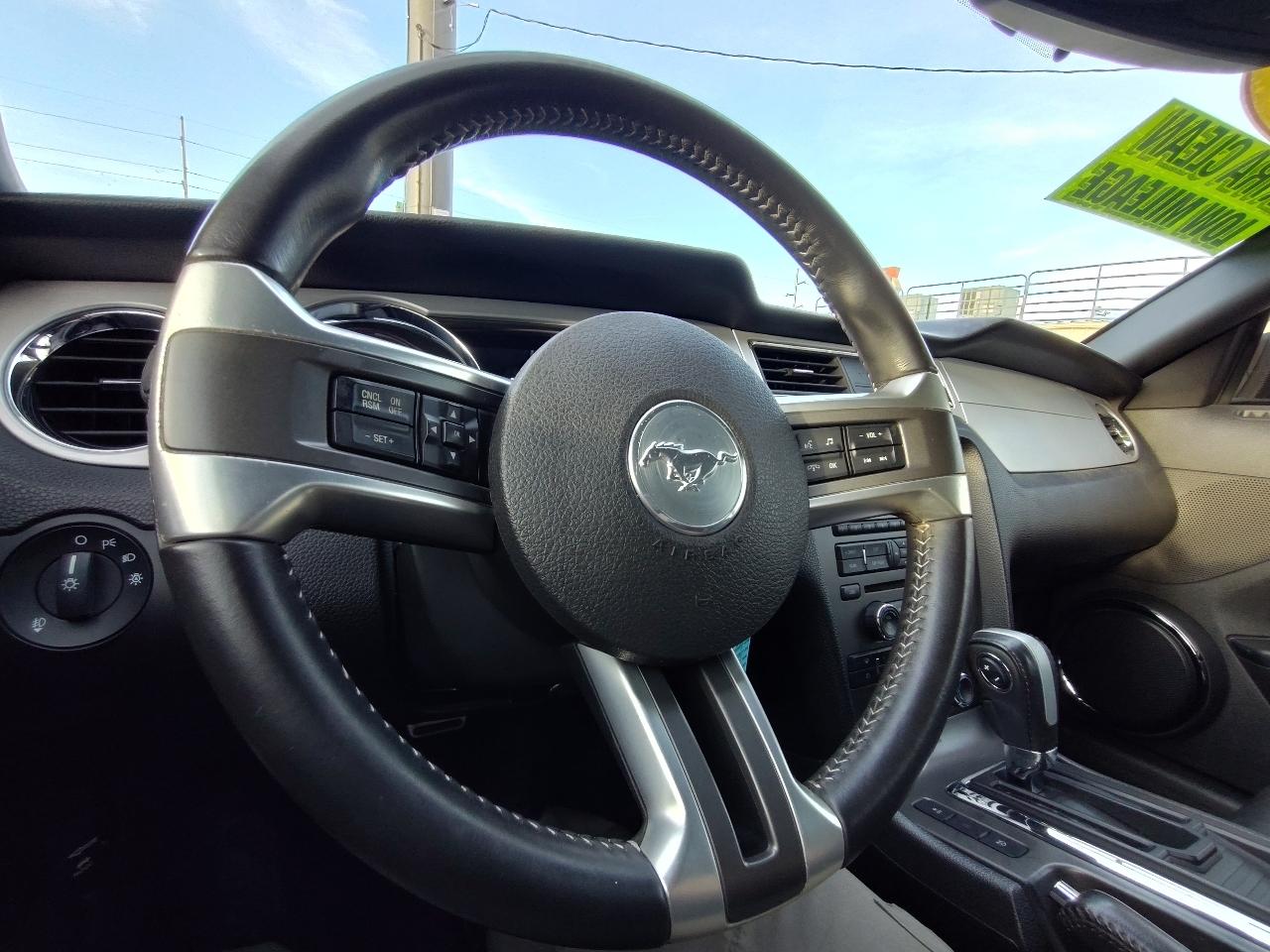 Ford Mustang V6 Premium Convertible 2014