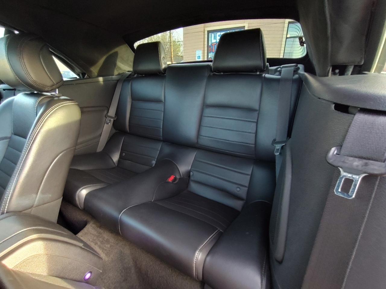 Ford Mustang V6 Premium Convertible 2014