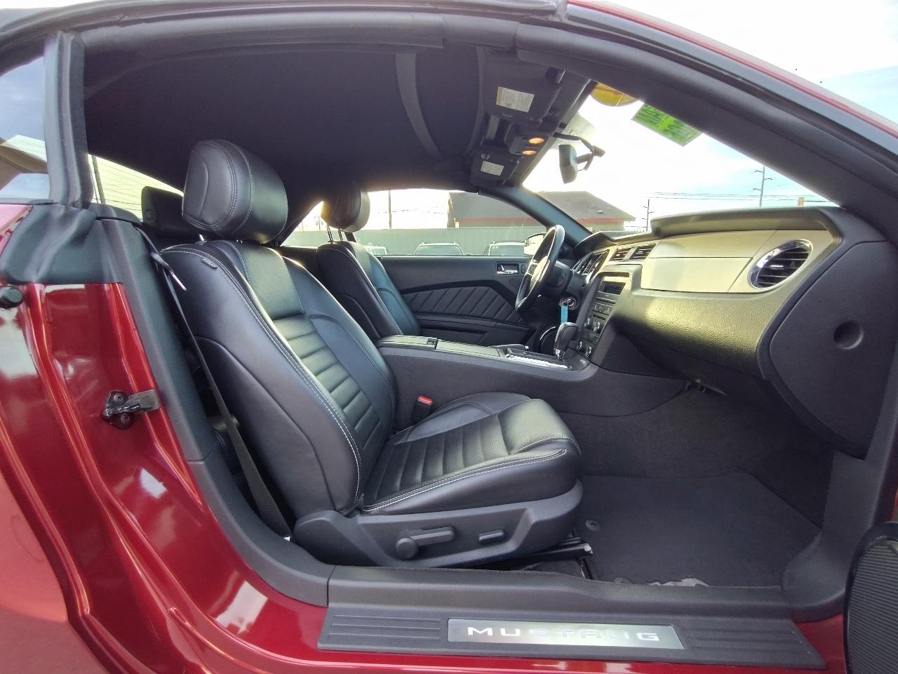 Ford Mustang V6 Premium Convertible 2014