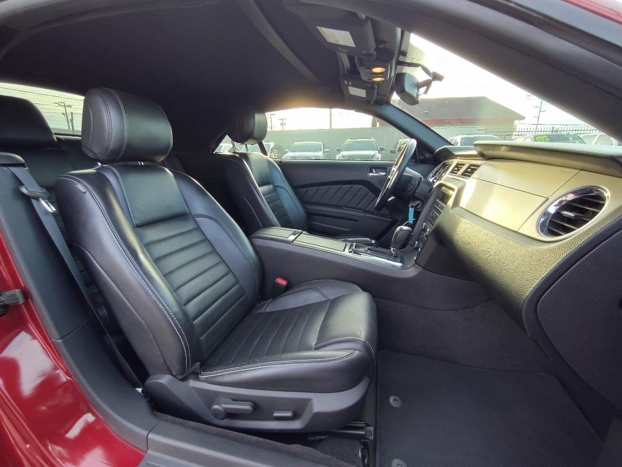 Ford Mustang V6 Premium Convertible 2014