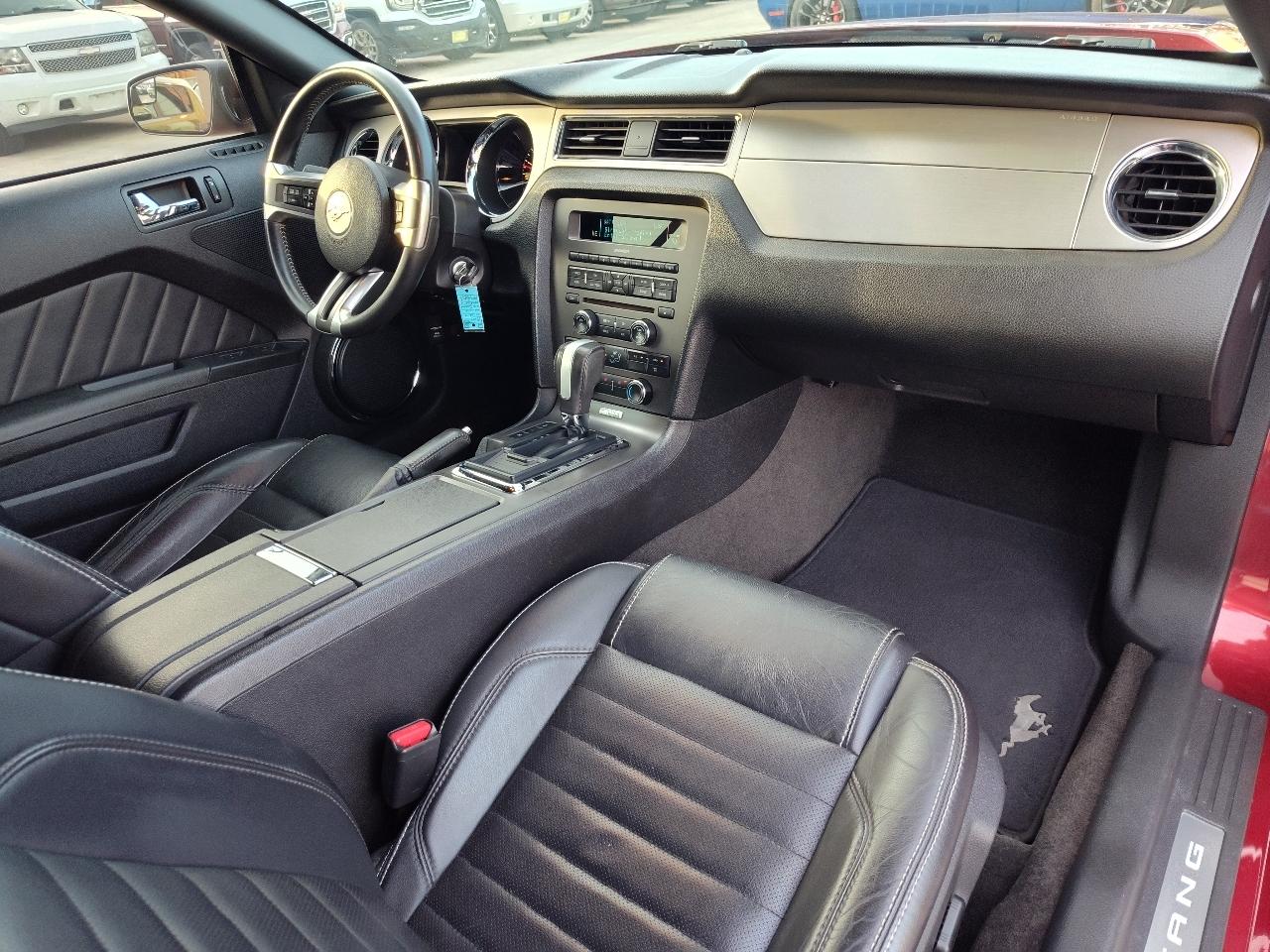 Ford Mustang V6 Premium Convertible 2014