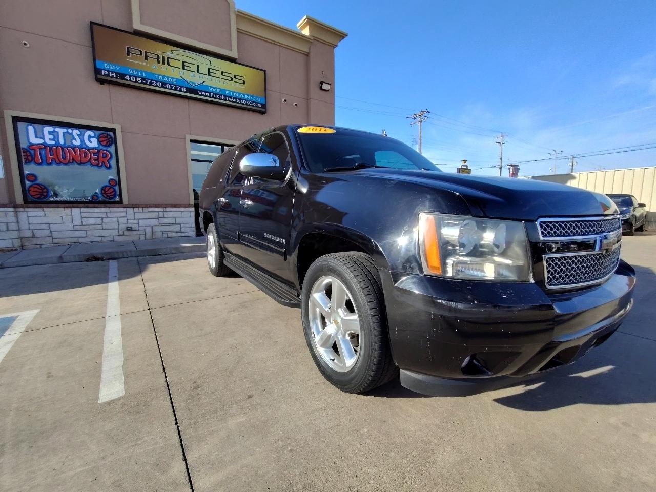 Chevrolet Suburban LT 1500 2011