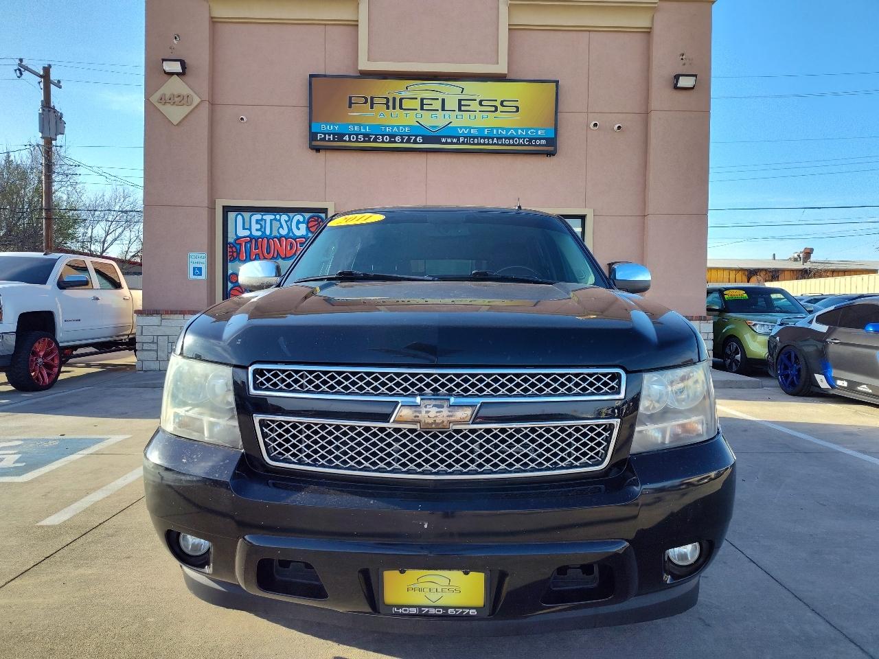 Chevrolet Suburban LT 1500 2011