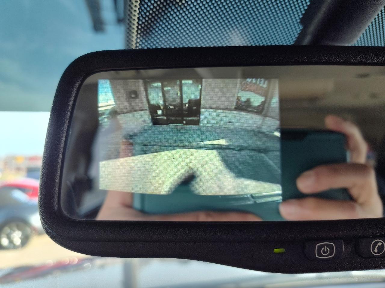 Chevrolet Suburban LT 1500 2011