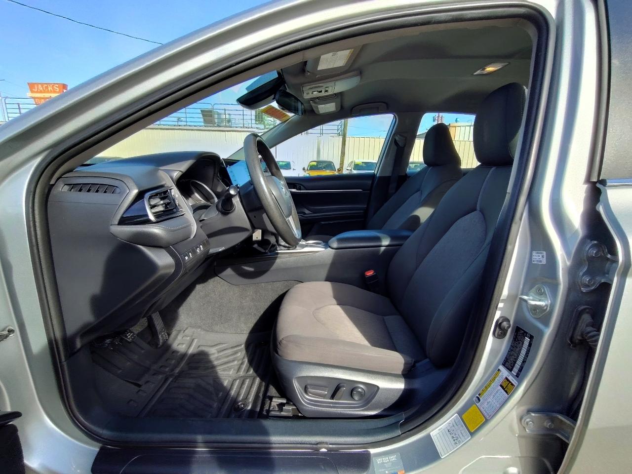 Toyota Camry LE 4D Sedan 2023