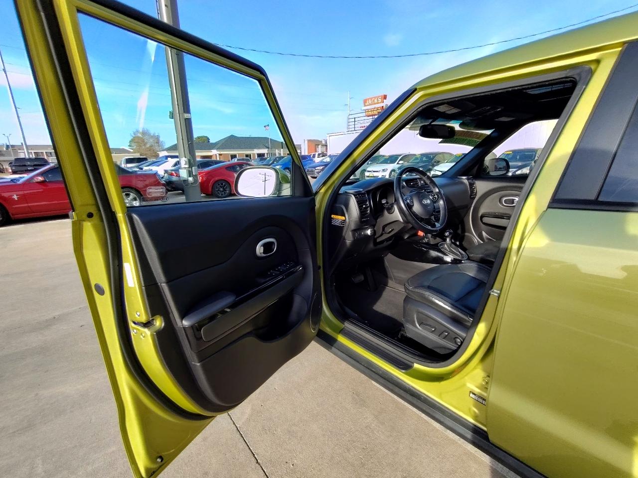 Kia Soul ! w/Premium Package 2015