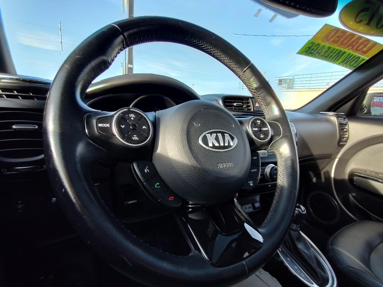 Kia Soul ! w/Premium Package 2015