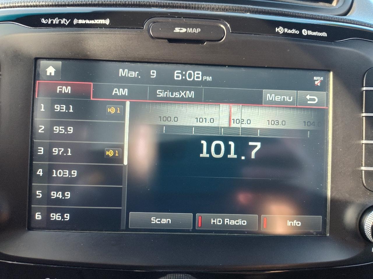 Kia Soul ! w/Premium Package 2015