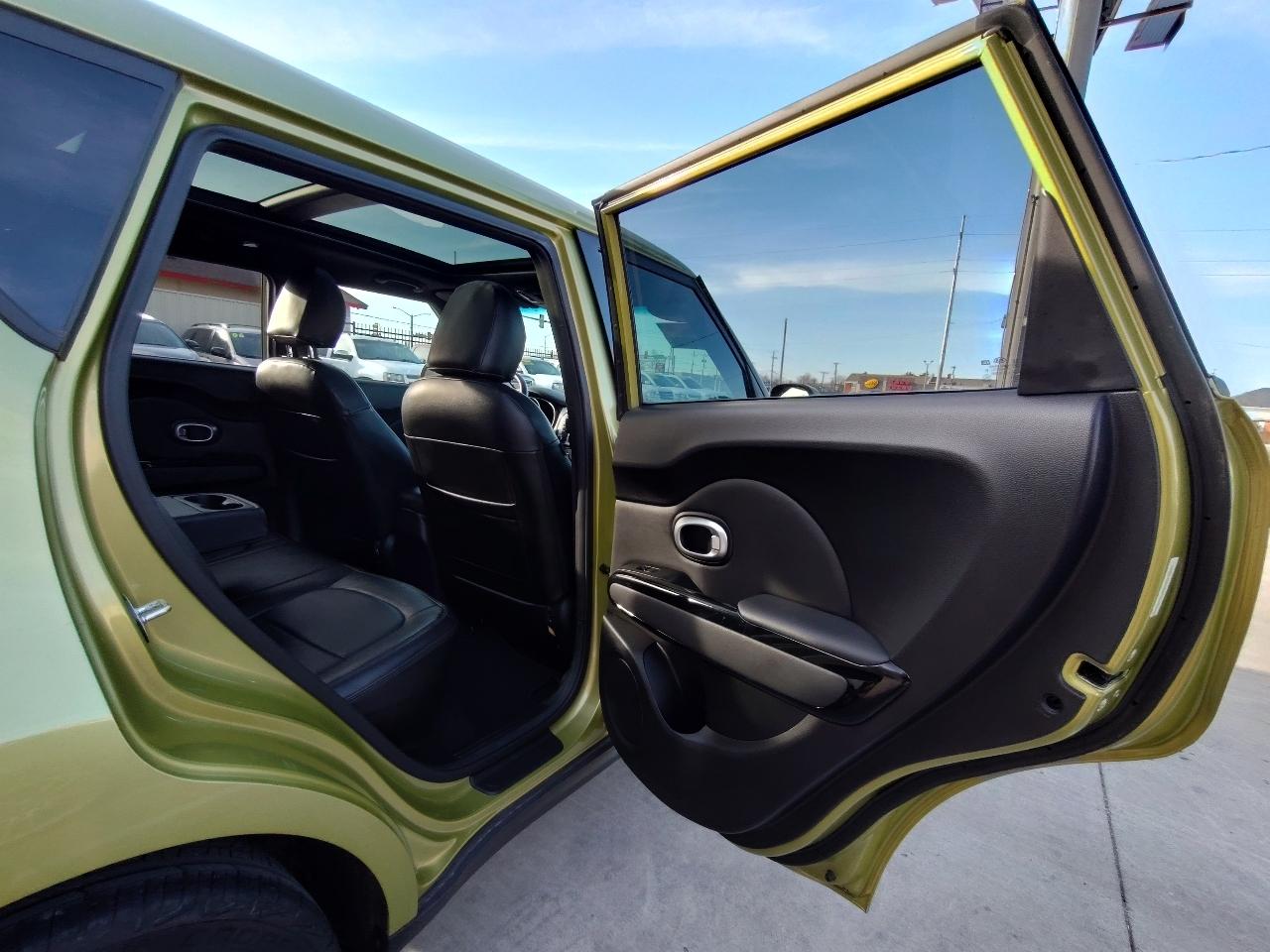 Kia Soul ! w/Premium Package 2015