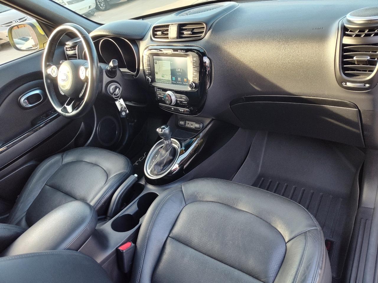 Kia Soul ! w/Premium Package 2015