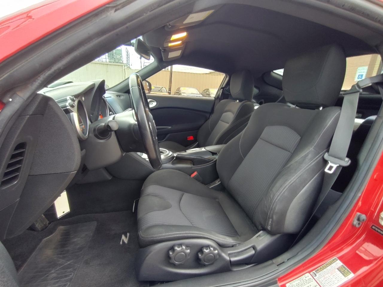 Nissan Z 370Z Coupe 7AT 2015