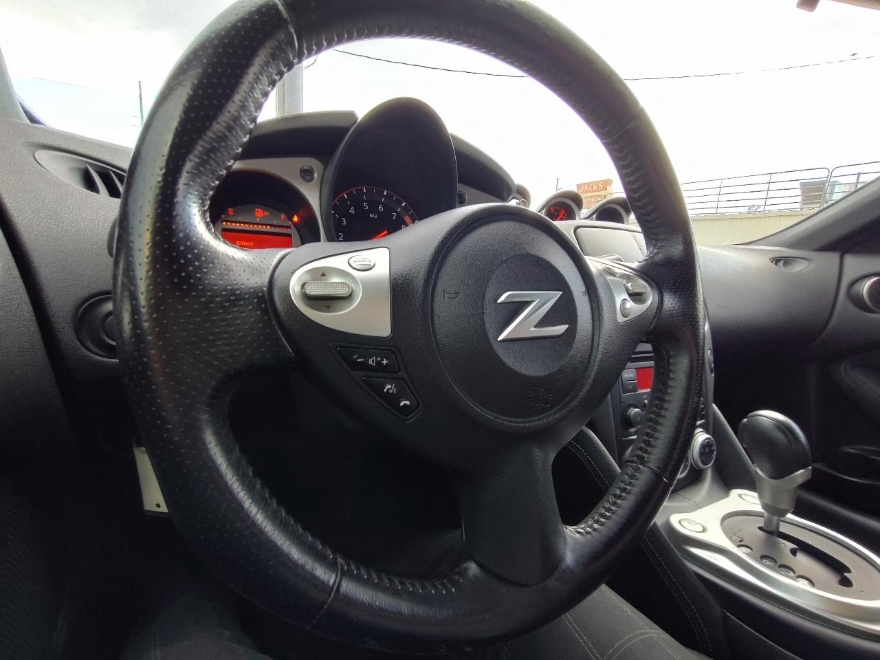 Nissan Z 370Z Coupe 7AT 2015