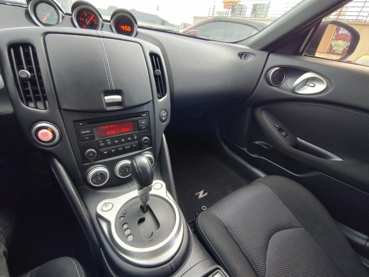 Nissan Z 370Z Coupe 7AT 2015