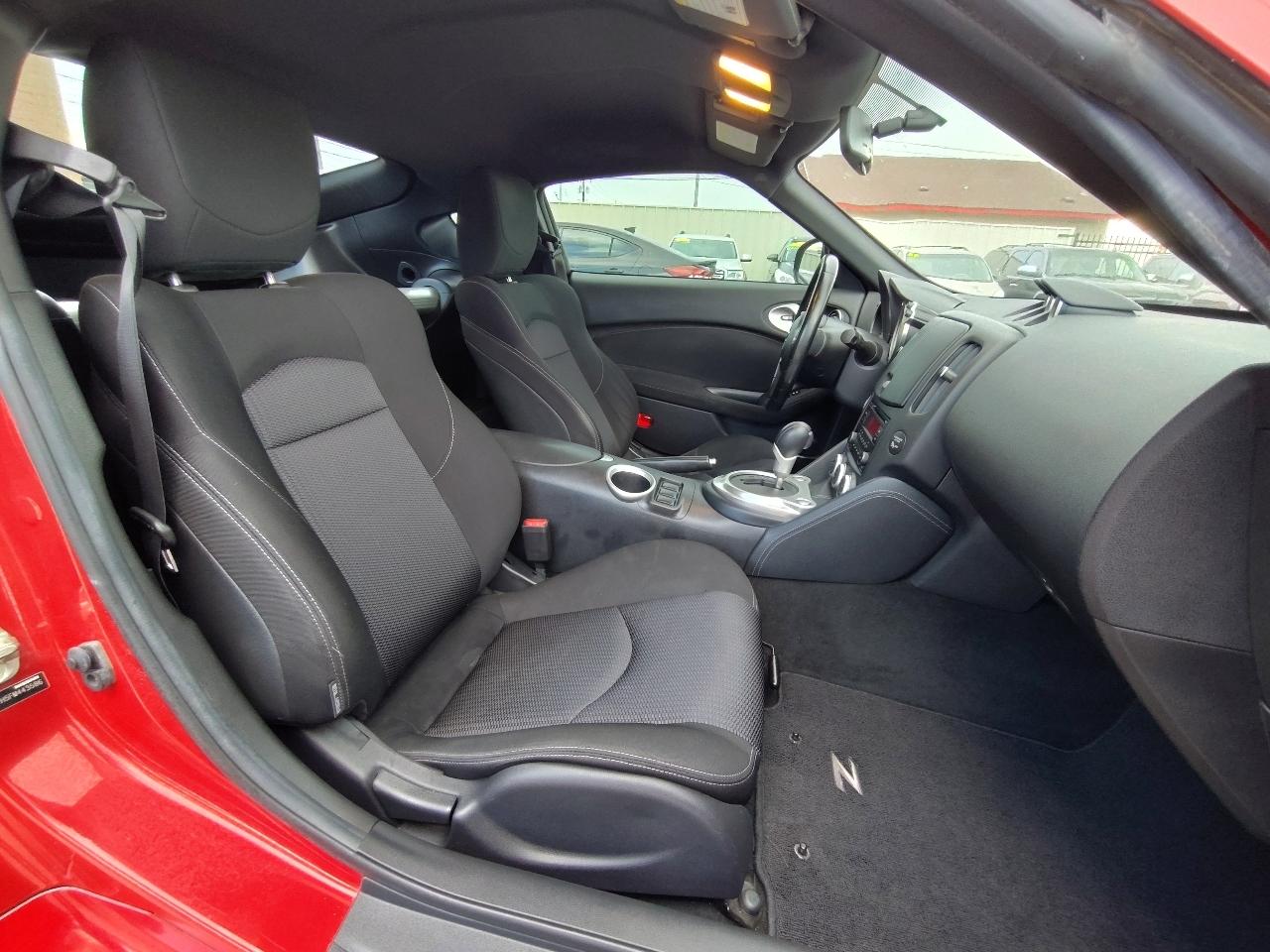 Nissan Z 370Z Coupe 7AT 2015