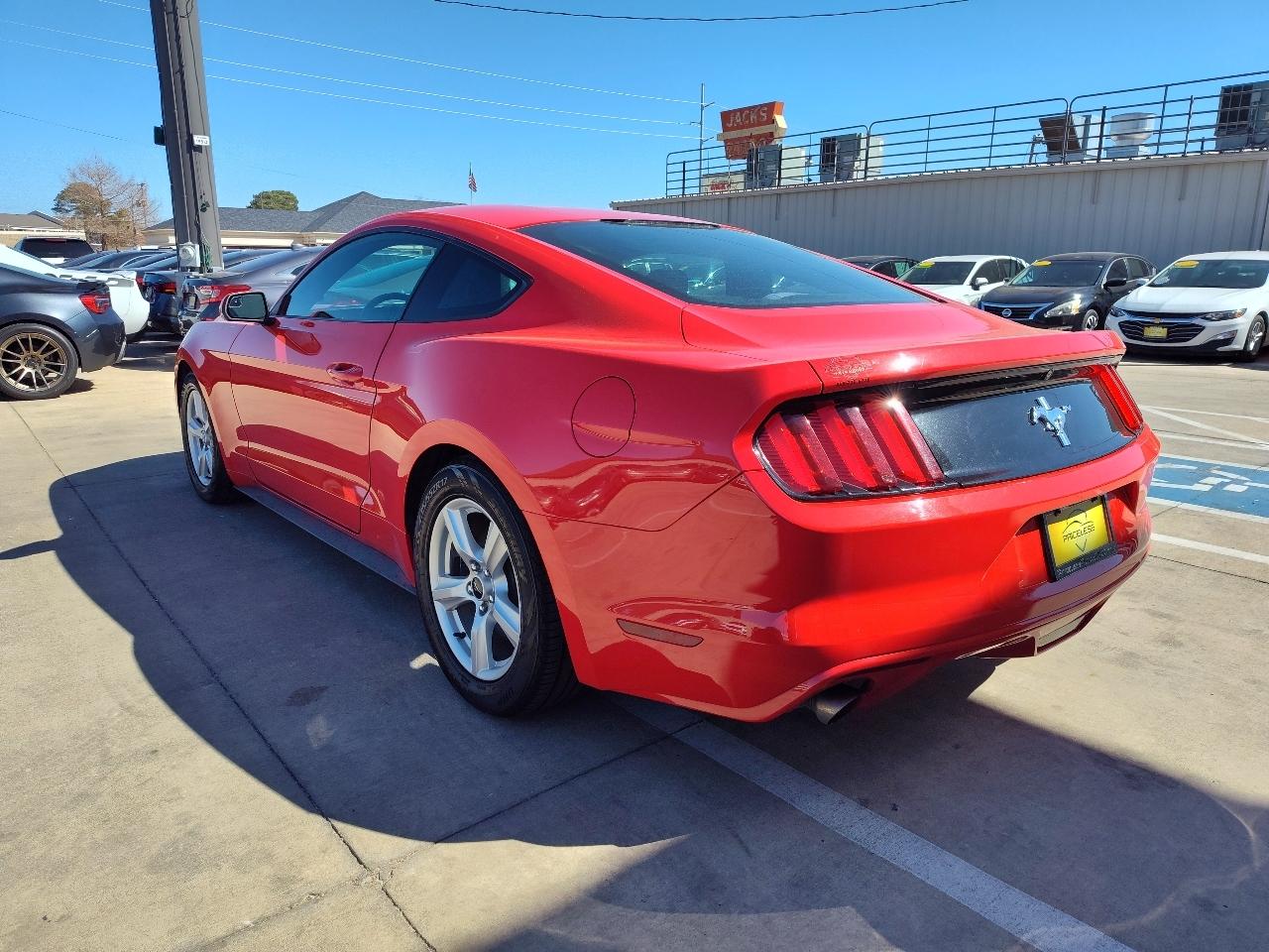 Ford Mustang V6 Deluxe Coupe 2017