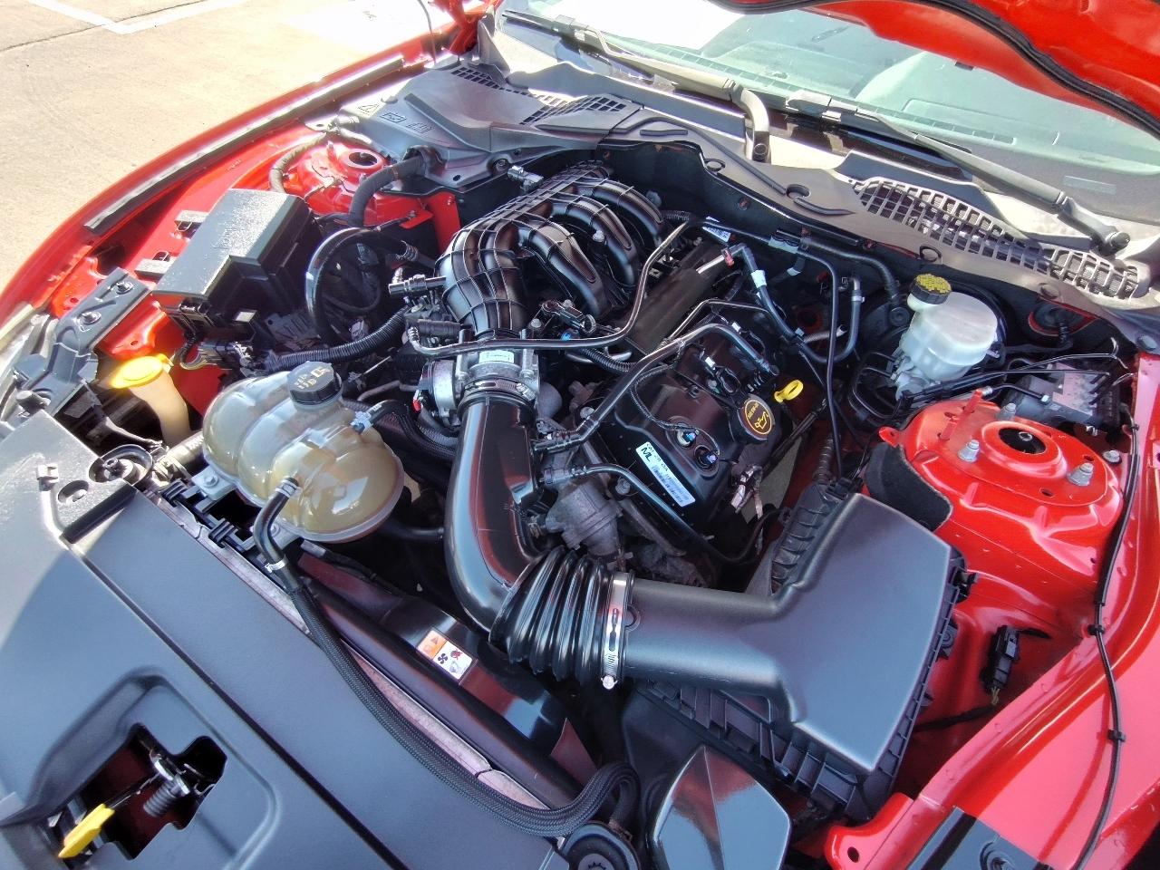 Ford Mustang V6 Deluxe Coupe 2017