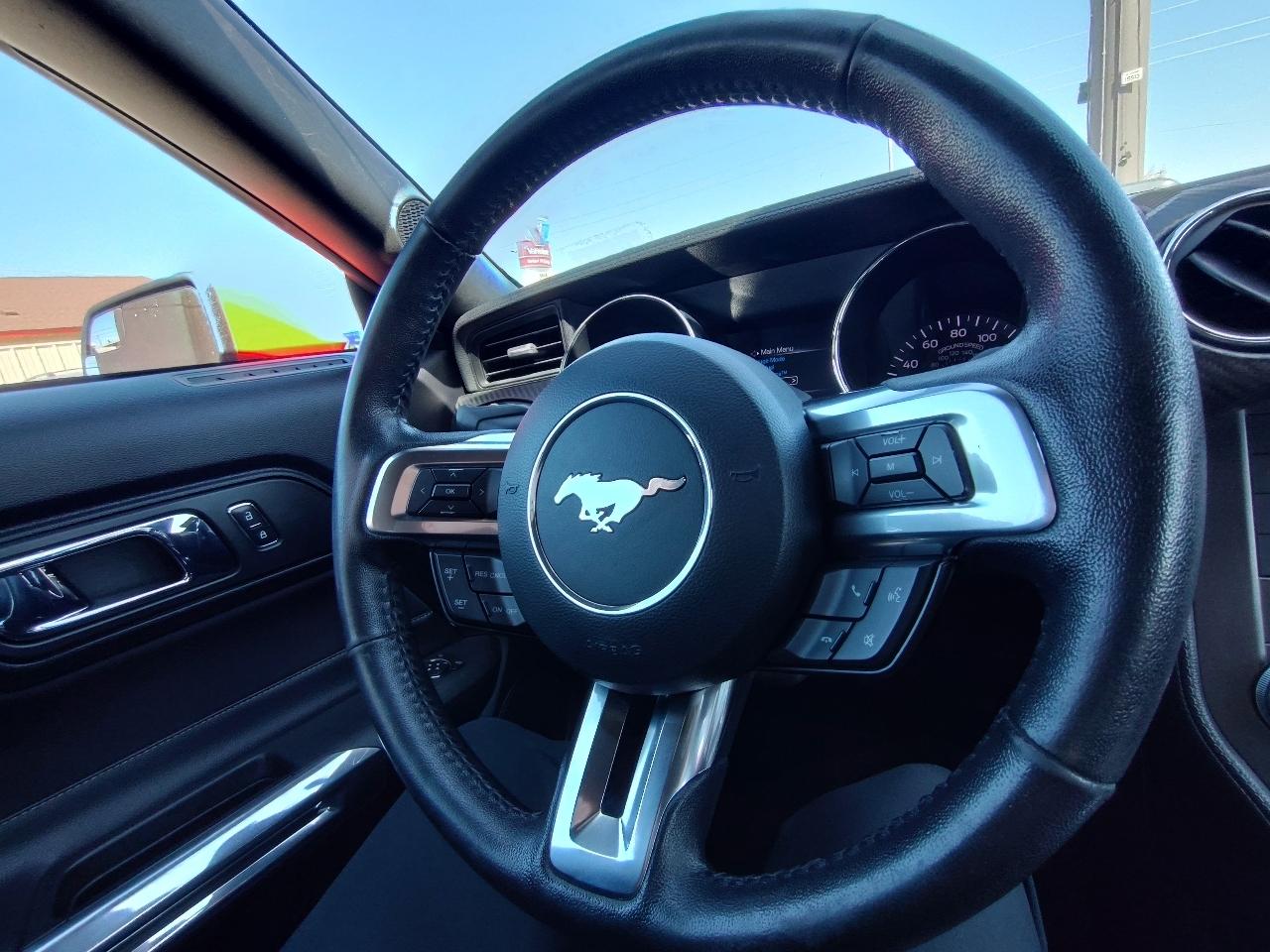 Ford Mustang V6 Deluxe Coupe 2017