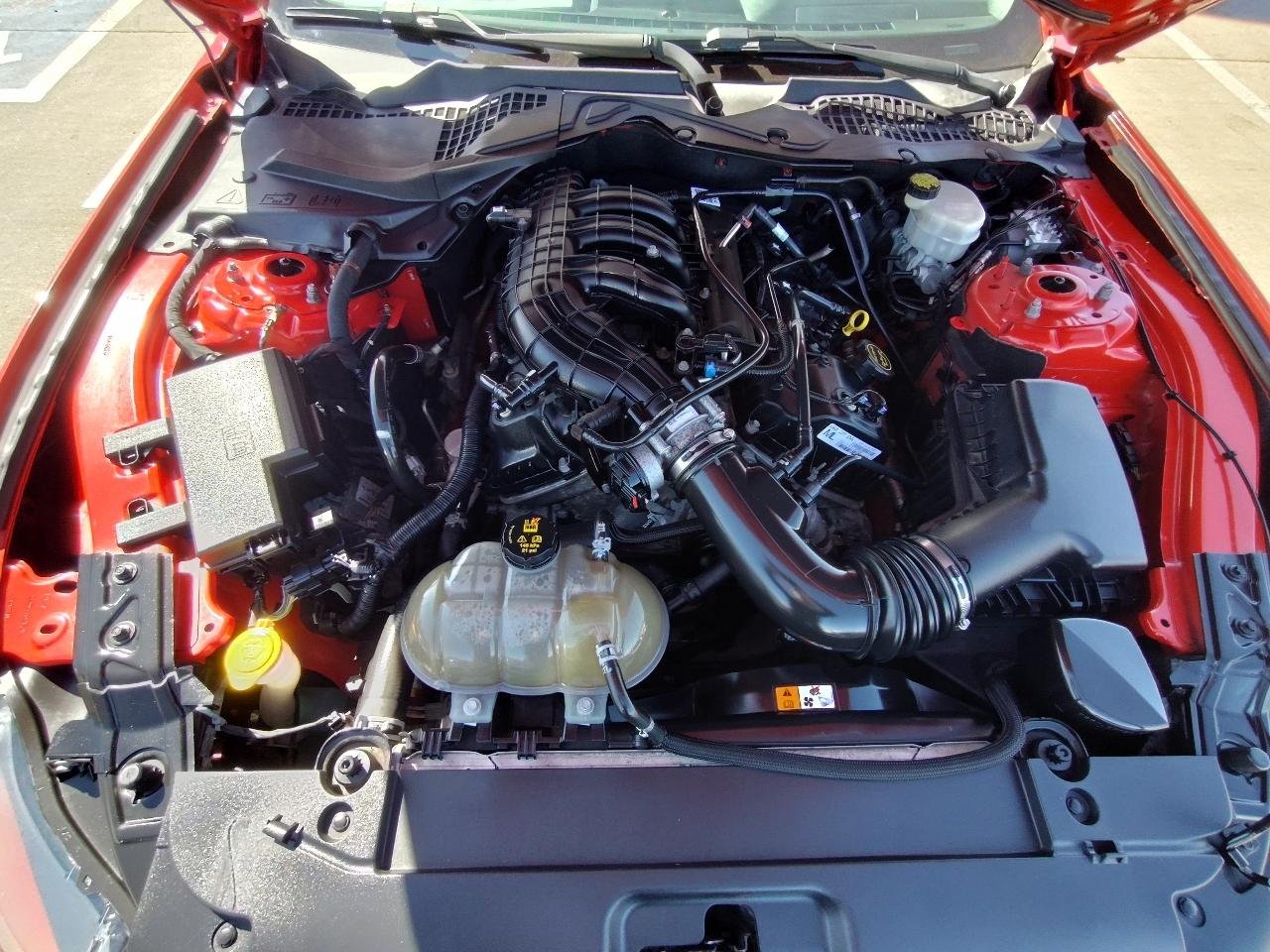 Ford Mustang V6 Deluxe Coupe 2017