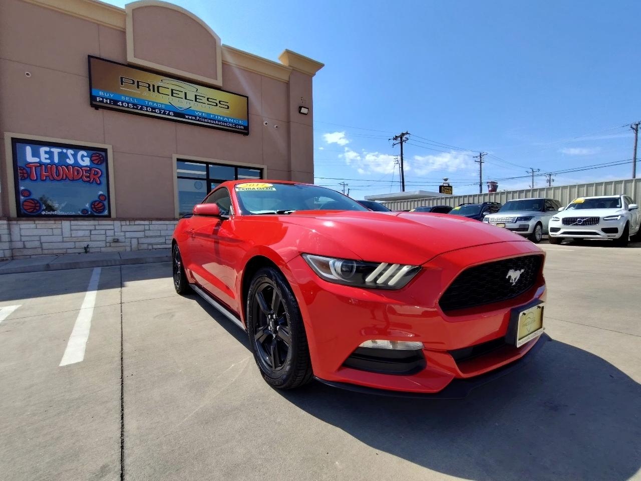 2017 Ford Mustang V6 - Photo 2