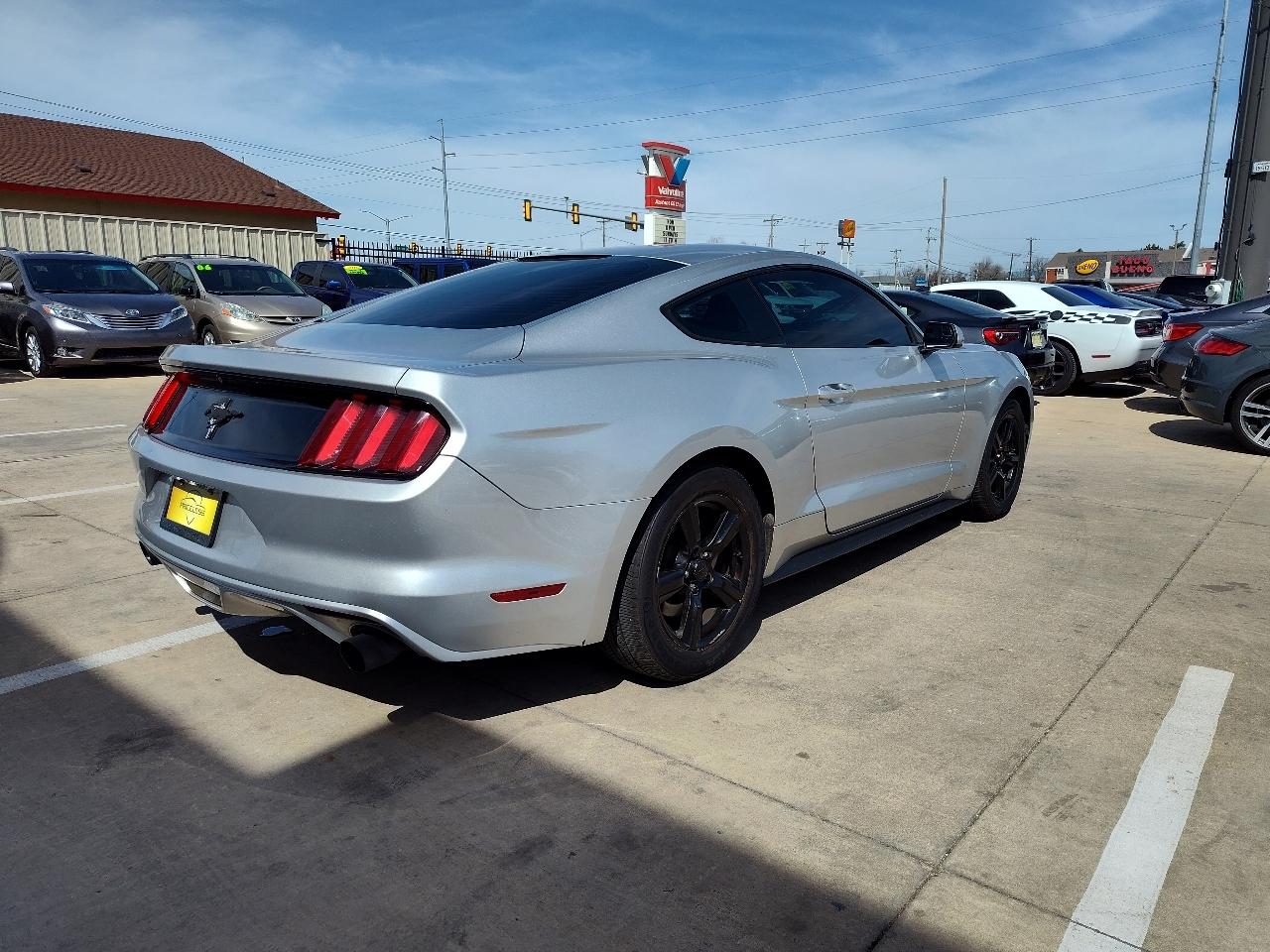 Ford Mustang V6 Coupe 2016