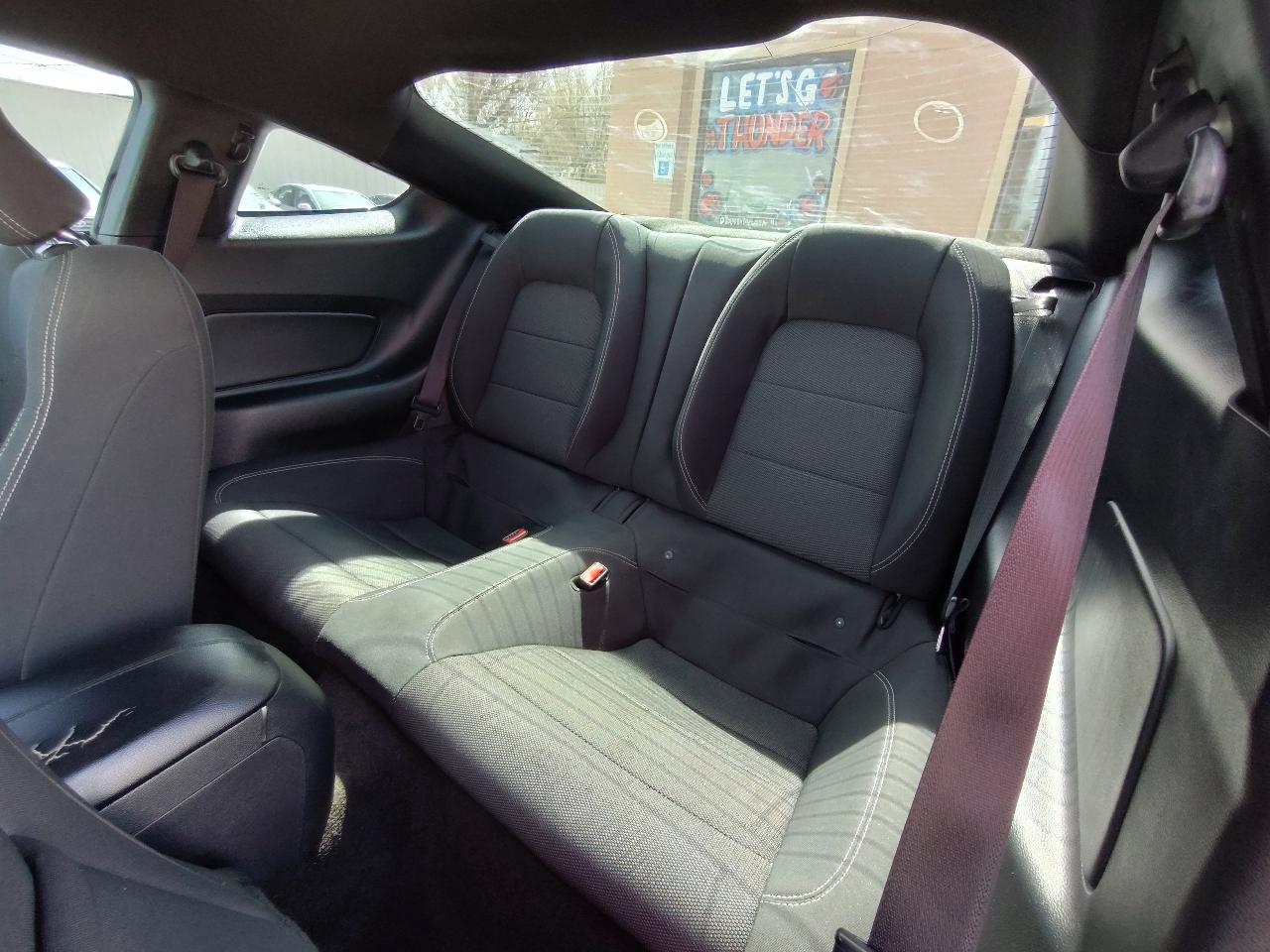 Ford Mustang V6 Coupe 2016