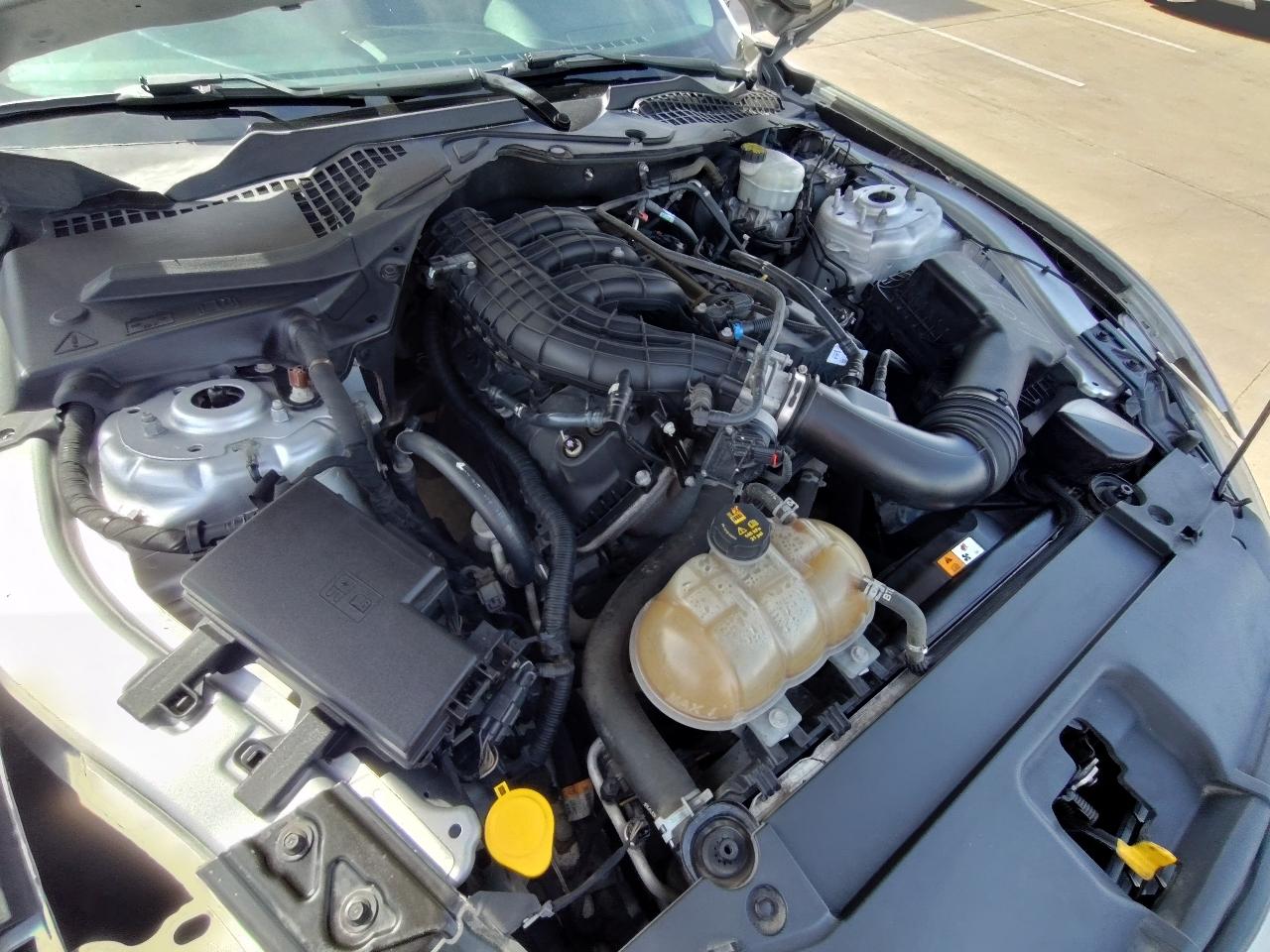 Ford Mustang V6 Coupe 2016